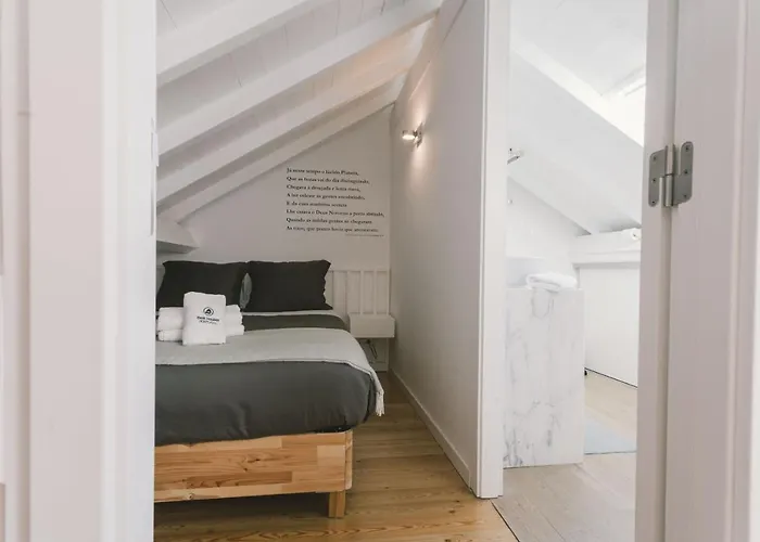 60 - Lusiadas I Peniche